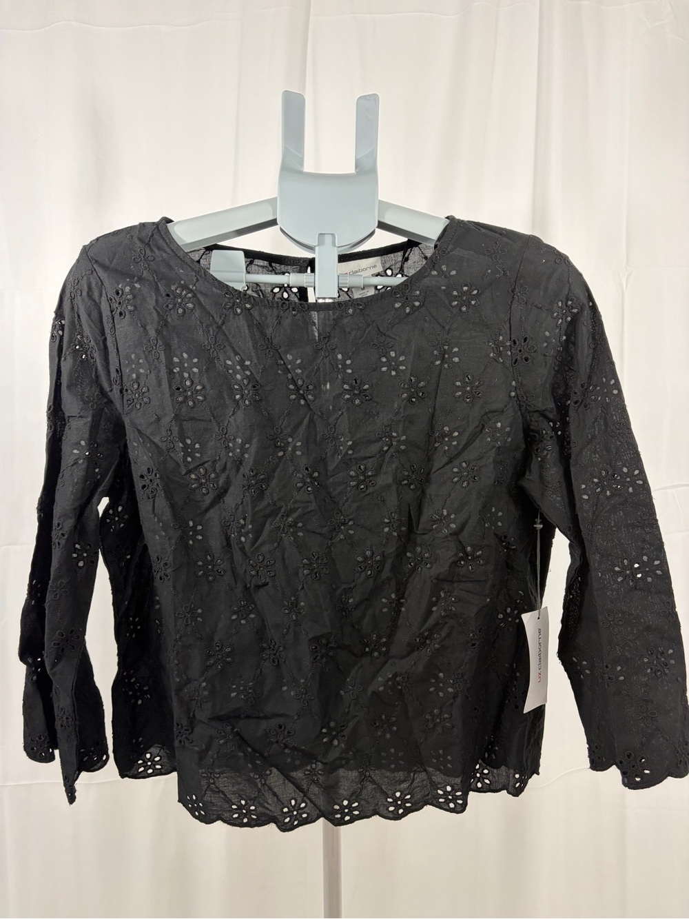 NWT Liz Claiborne Women’s Size M Black Eyelet Round Neck Lightweight Blouse